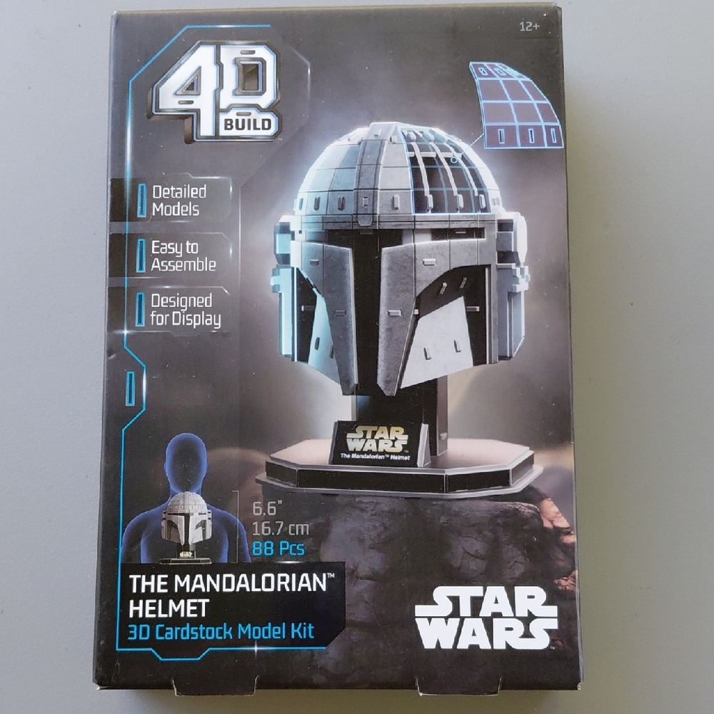 Star Wars The Mandalorian Helmet 3D Cardstock Model Kit - Gray